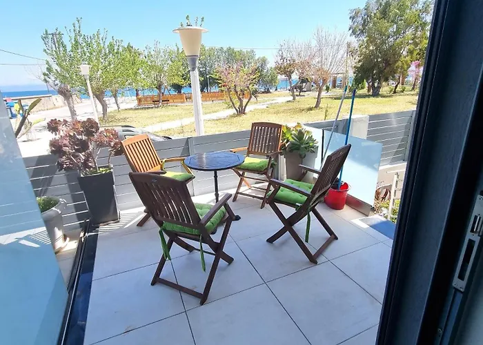 Connie\'S Beach House